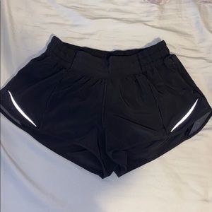 Black hotty hot II lululemon shorts
